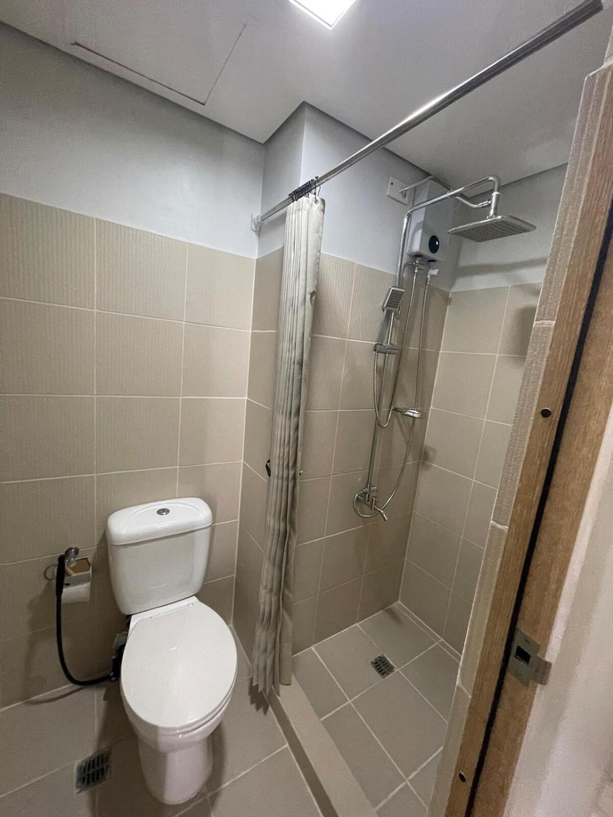 Apartment A Premium In A Prime Location Connected To Sm North Edsa Mall And Walking Distance To Solaire And Casino And Trinoma Mall In Quezon *